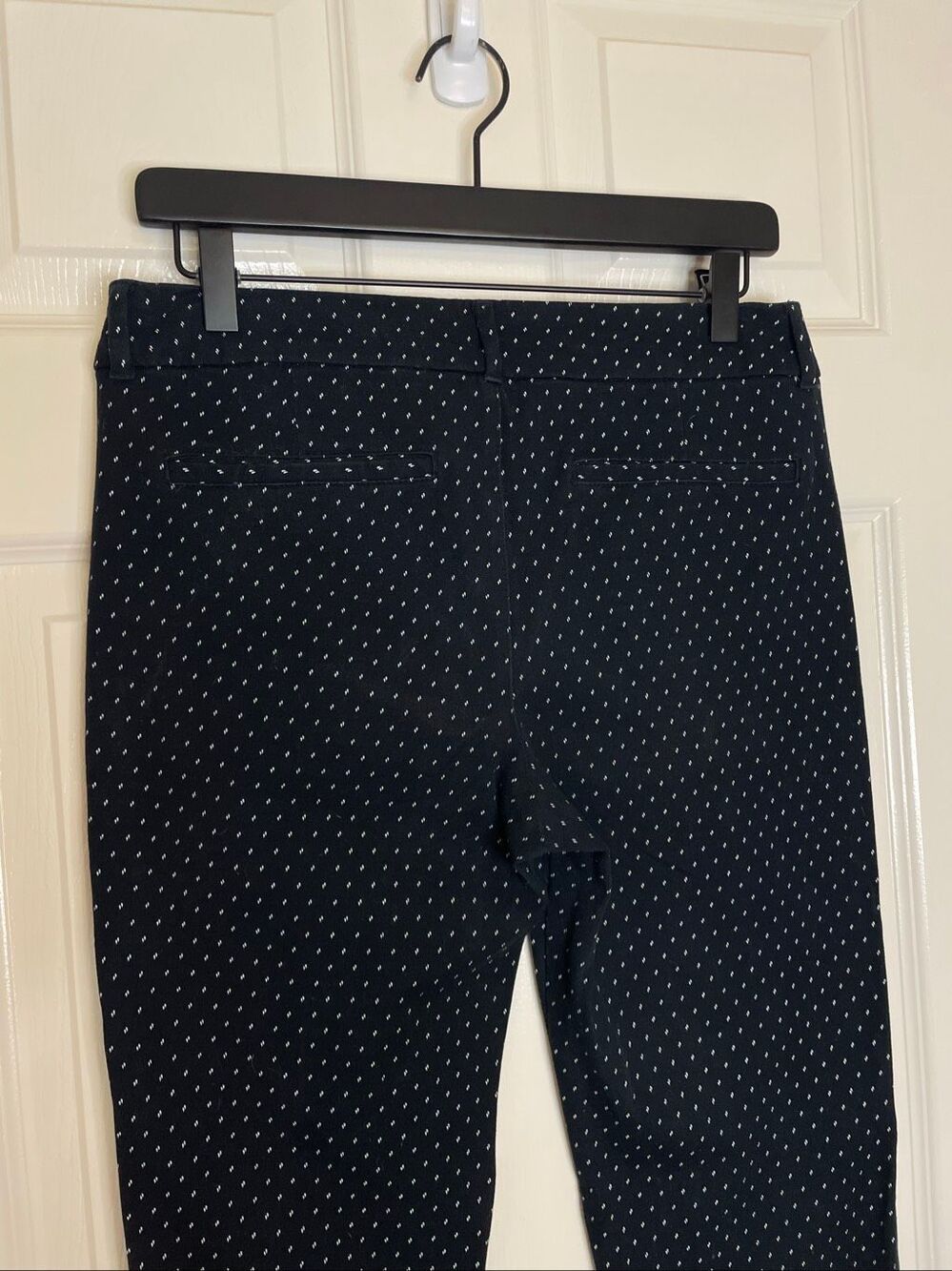 Old Navy Pixie Mid Rise Ankle Pants Black with White Dots Size 8 - Picture 3 of 9